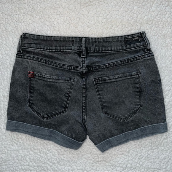 BDG faded black denim grunge scene alternative festival pockets shorts size 2 - Picture 2 of 10